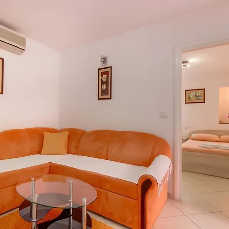 Apartments Leila Mali Losinj Exterior photo