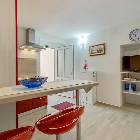 Apartments Leila Mali Losinj Exterior photo